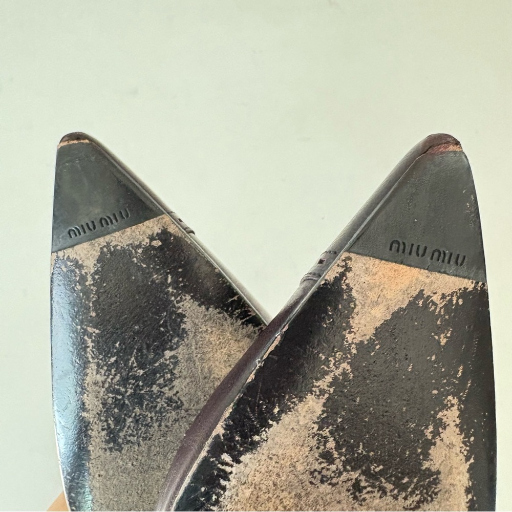 Miu Miu Dark Burgundy Leather Ankle Strap Pointed Toe Women’s Pump Heels US Sz 7 - Picture 11 of 13